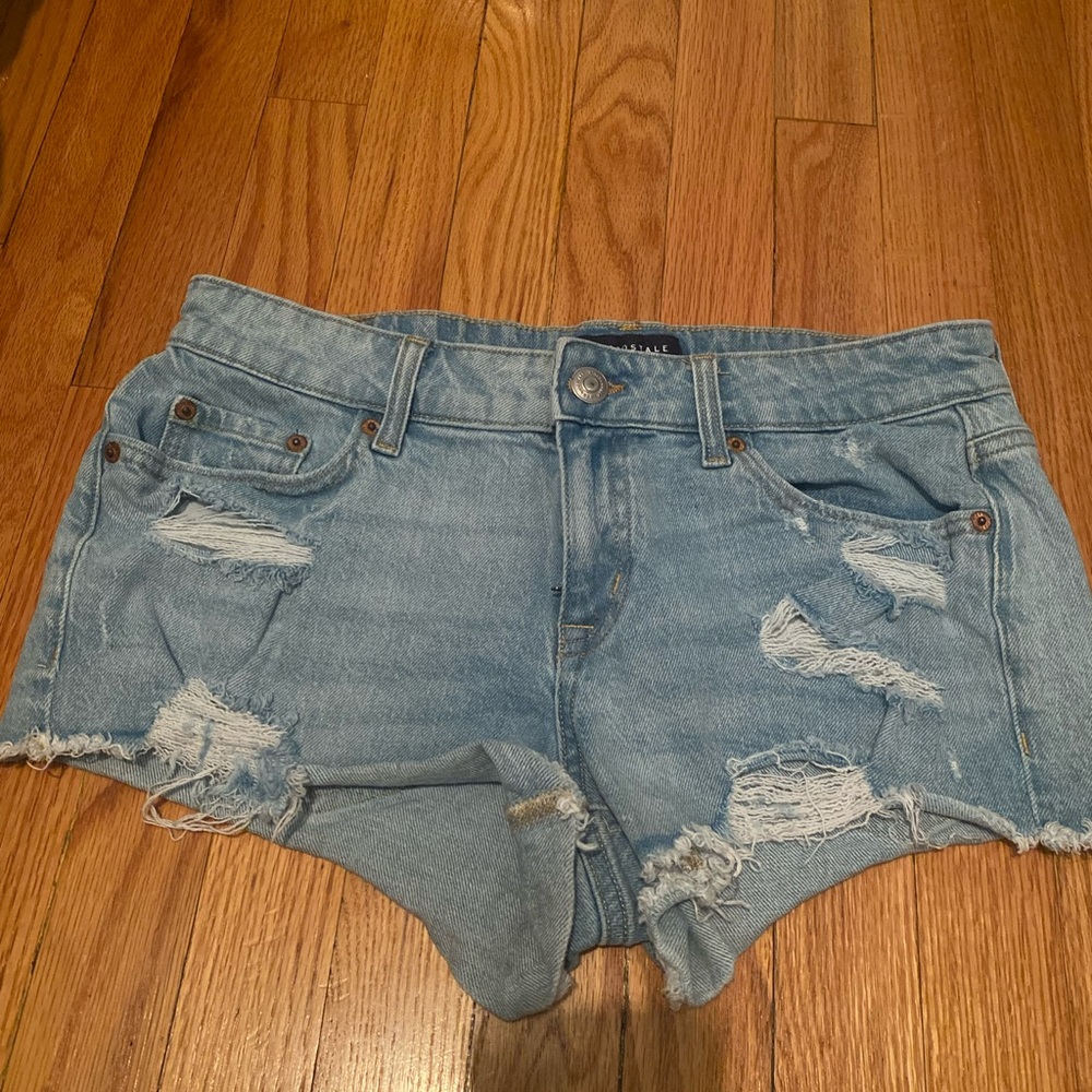 Aeropostale Size 8 Low Rise jean shorts